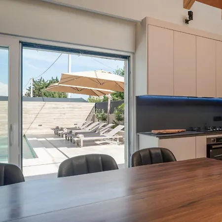 Lovely Home In Nin With Sauna Nin