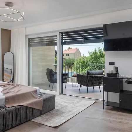 Lovely Home In Nin With Sauna